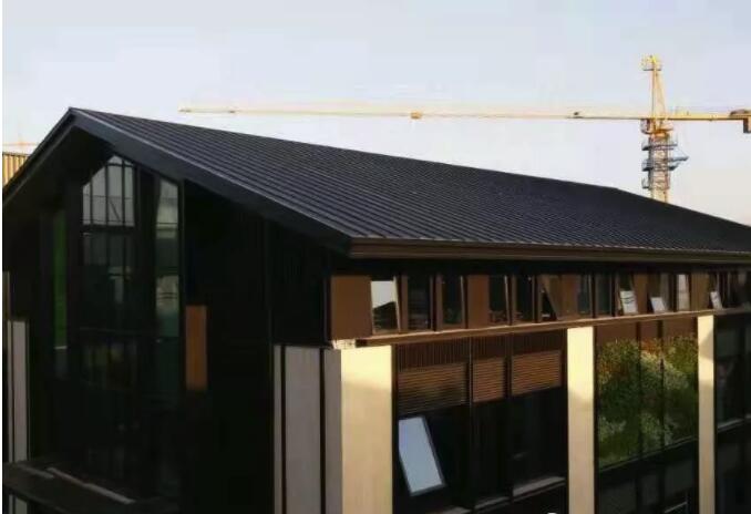 铝镁锰合金屋面板：屋面设计需要考虑有以下八个因素